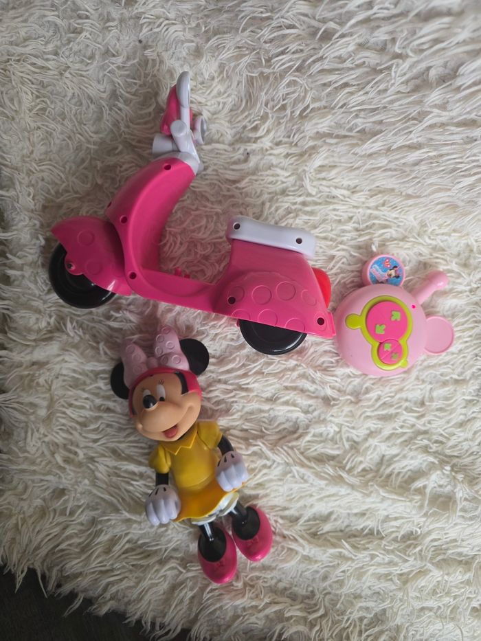 Voiture / scooter / moto télécommandé disney minnie mouse disneyland paris - photo numéro 5