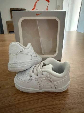 Nike Force 1 blanche taille 17