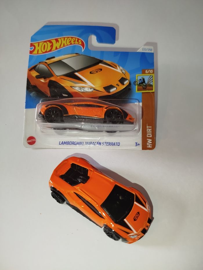 Hot Wheels Lamborghini Huracán Sterrato 2024
