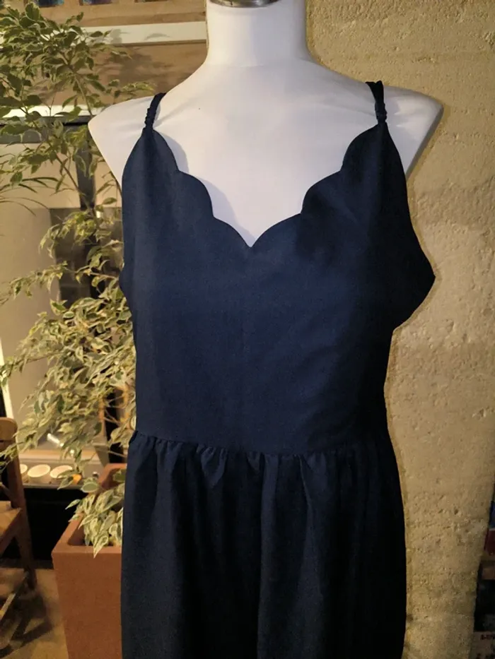 Robe à bretelles bleue marine shein taille 46 - photo numéro 2