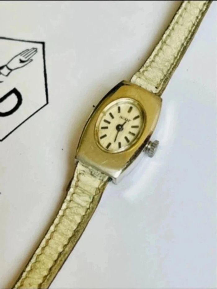 Sublime montre ancienne vintage art déco bracelet cuir blanc et cadrage argent - photo numéro 4