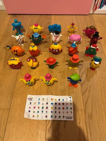 Lot de 23 figurines Monsieur Madame