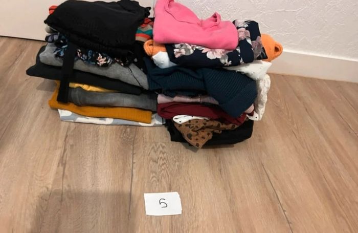 Lot de vêtements (23 vêtements)