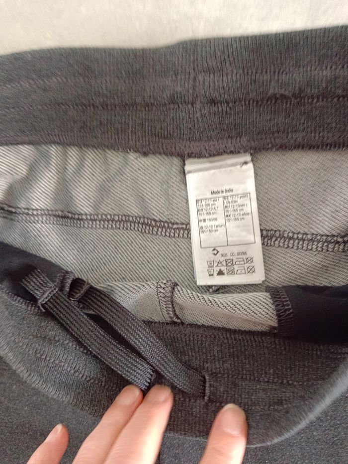 Bas de survêtement taille 12ans/13ans - photo numéro 3