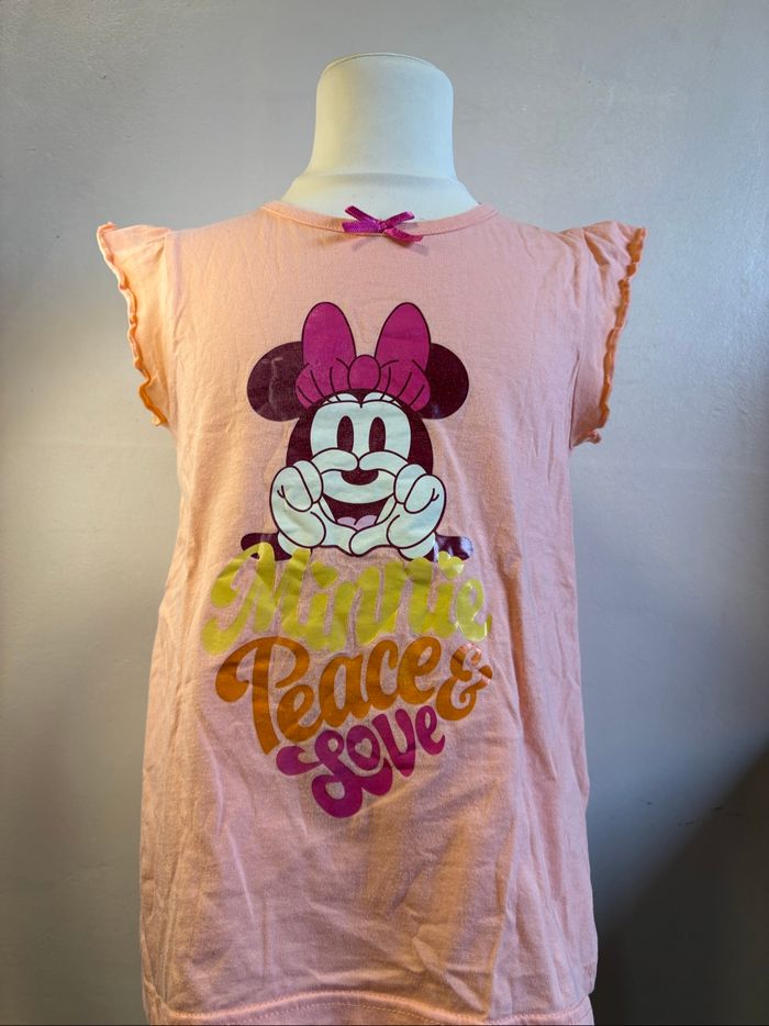 T-shirt fille taille 122/128 - photo numéro 1