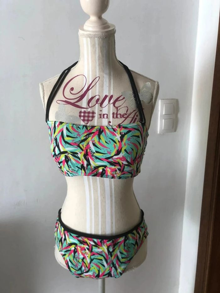 Sublime bikini olaian taille 46 95 D fR motifs feuilles multicolores très bon état - photo numéro 2