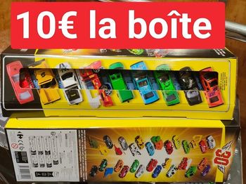 Lot de voitures neuves 30 voitures