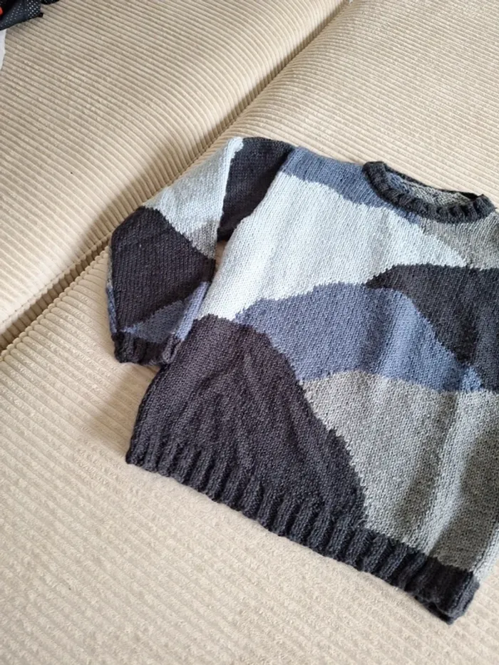 Pull en laine fait main - photo numéro 4