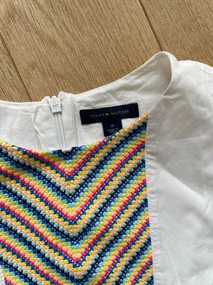 Robe blanche tommy hilfiger 12 ans très bon état - photo numéro 3