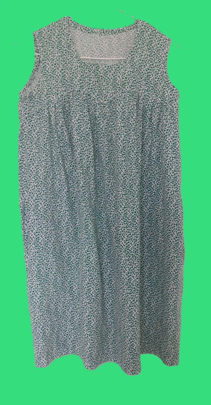 🍀Robe d'été feuillages vert. Faite main. Taille 34/36 🍀 - photo numéro 2