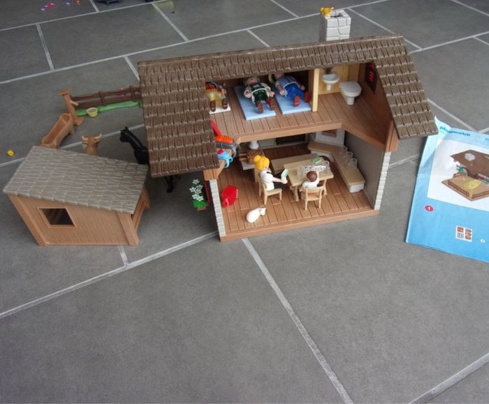 Playmobil chalet