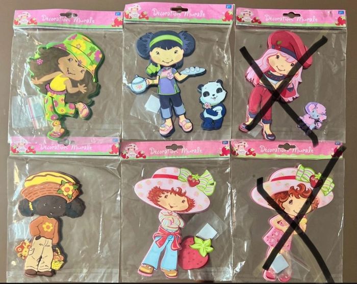 Stickers décoration murale Charlotte aux Fraises et ses amies - photo numéro 7