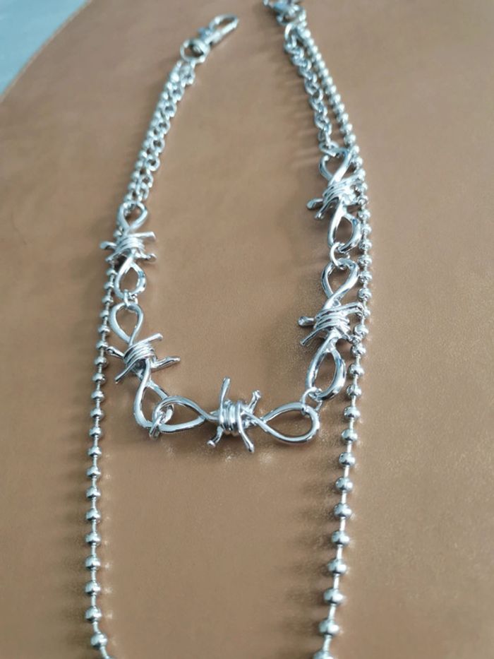 Chaîne de pantalon motif fil barbelé double - photo numéro 2