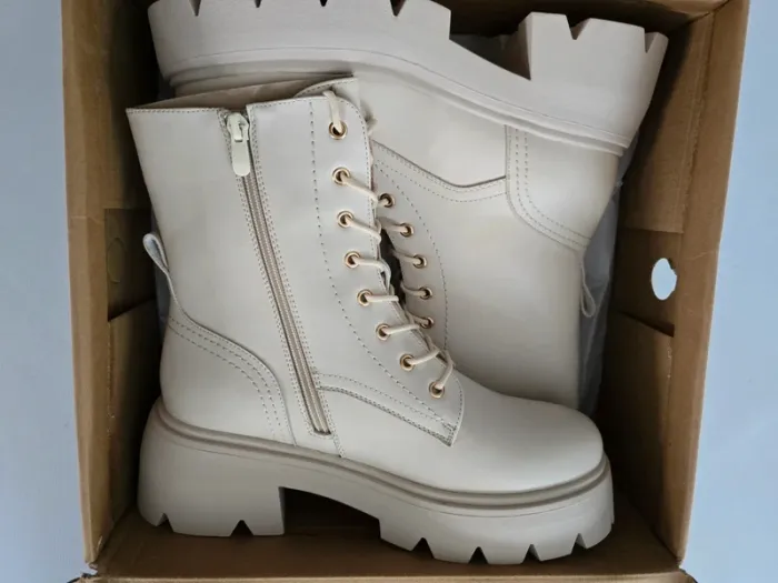 Bottines beige - photo numéro 2