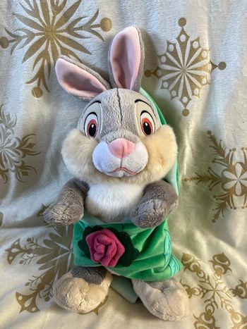 Peluche Panpan lapin Bambi Disney Babies Disneyland Paris couffin couverture vert fleur