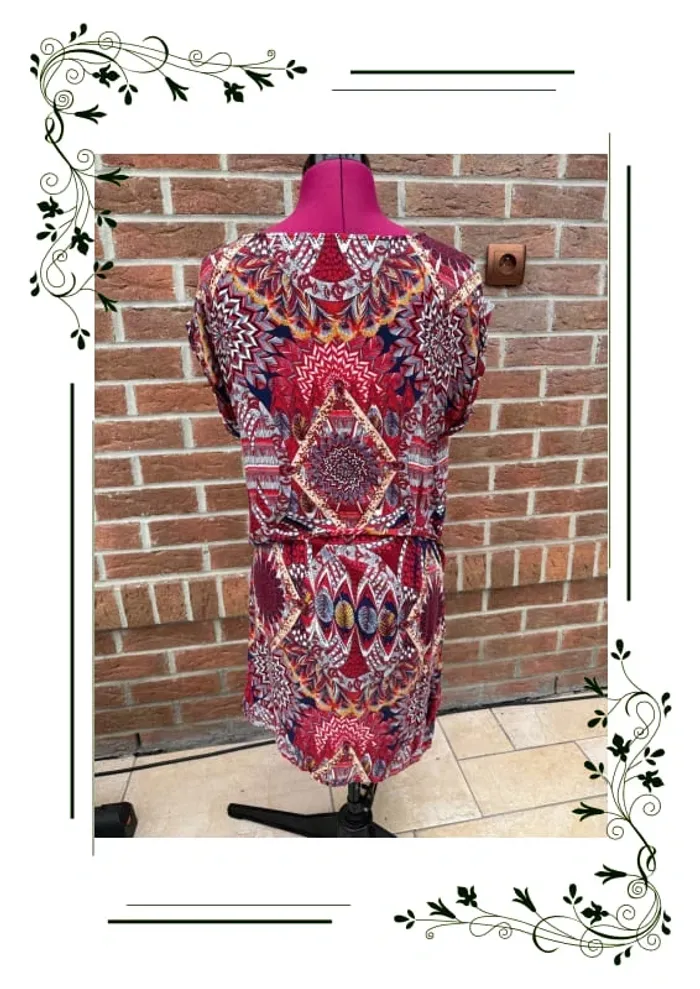 Jolie robe tunique légère taille 40 - photo numéro 3