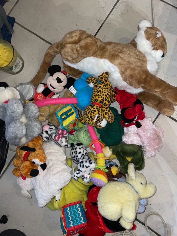 Énorme lot de peluches 🧸 - photo numéro 2