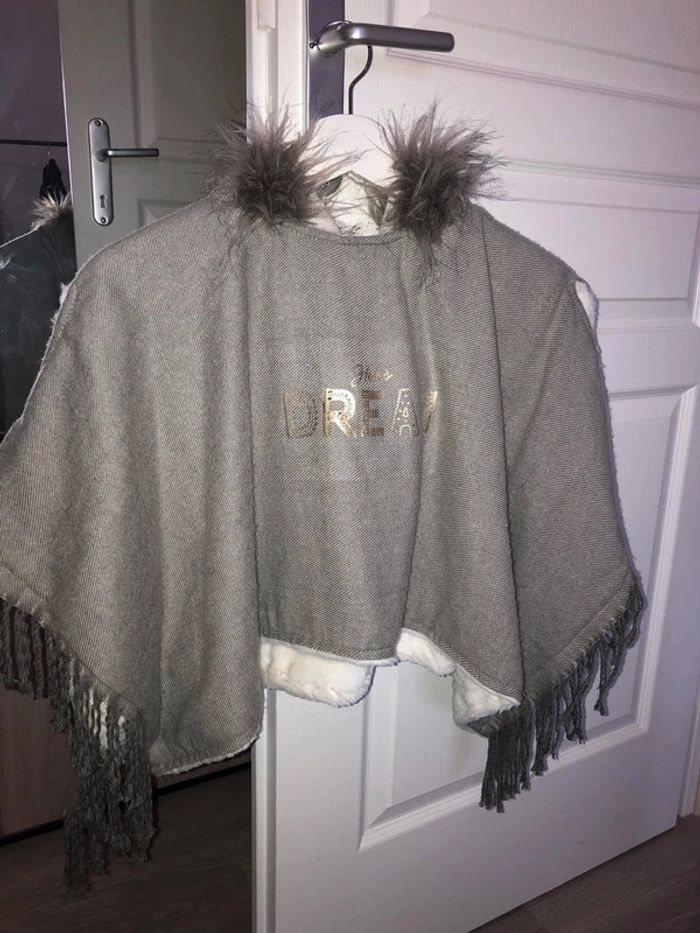 Cape poncho ikks 8/10 ans