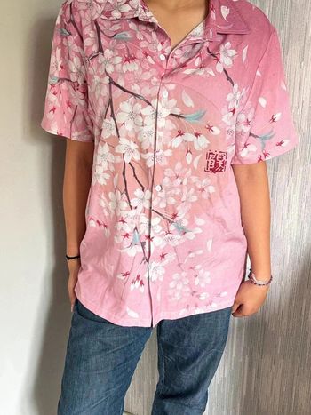 Chemise à motif fleuri style japonais taille 38