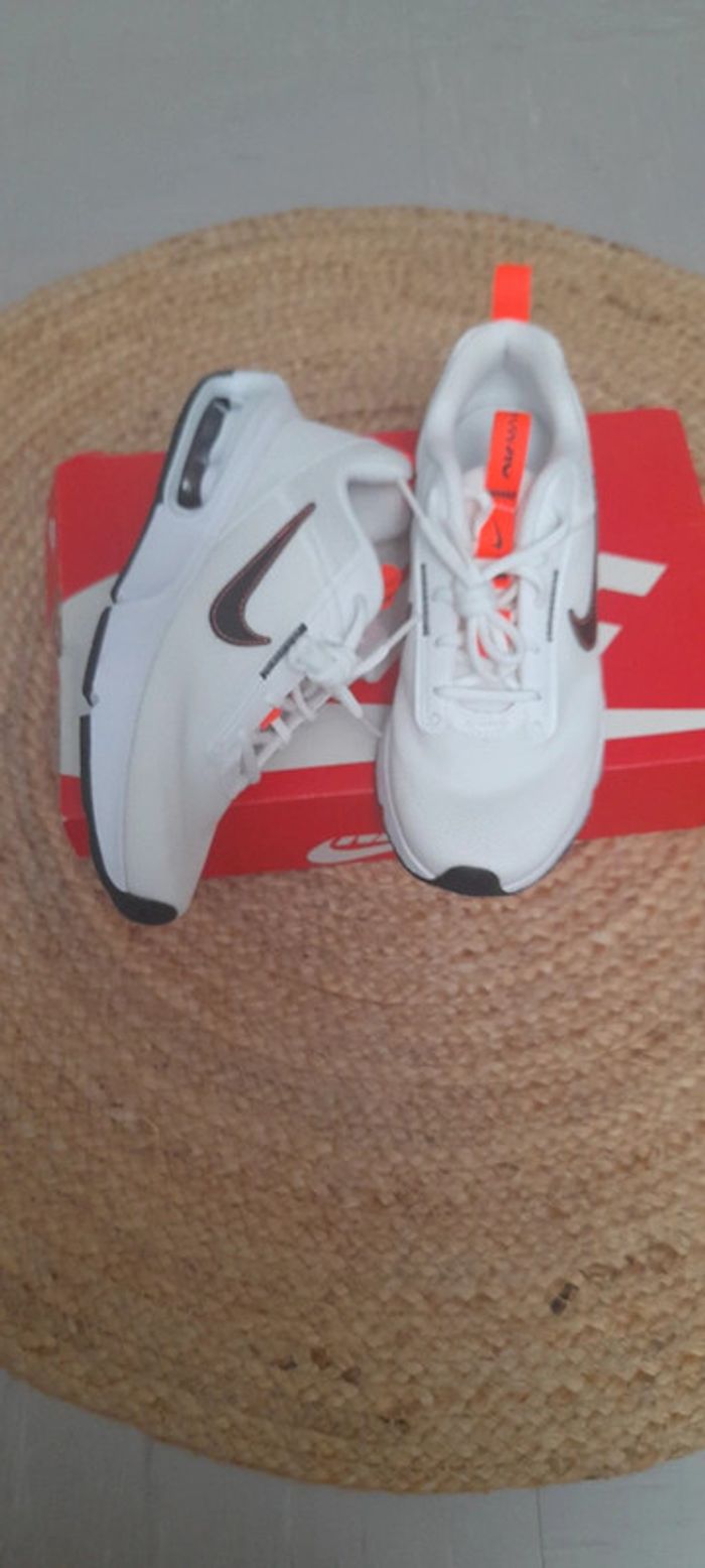 Basket Nike Air Max W 2090 - photo numéro 2