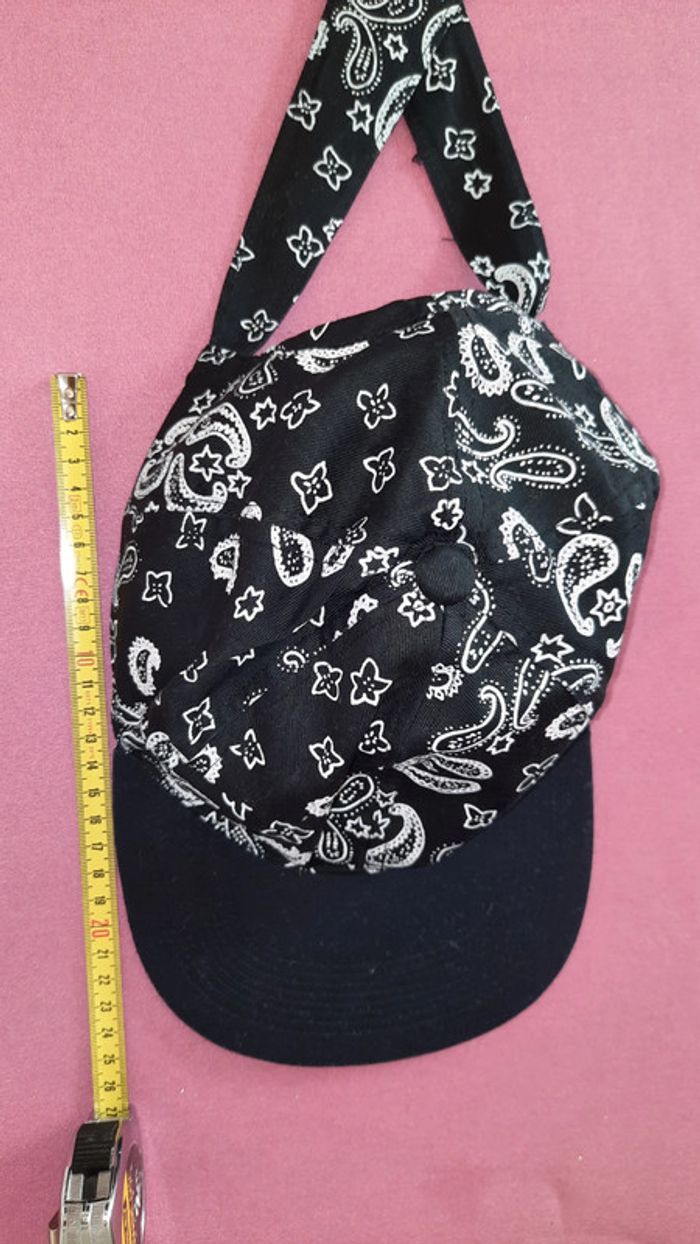 Casquette noir et blanc - photo numéro 2