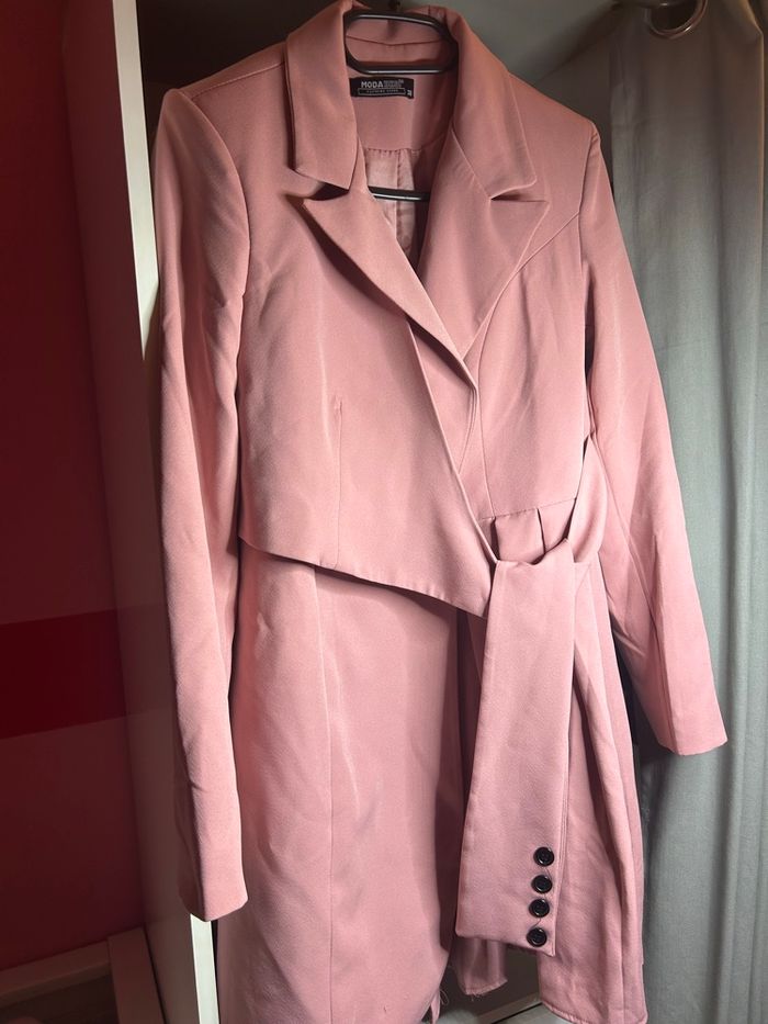 Robe tailleur - photo numéro 2