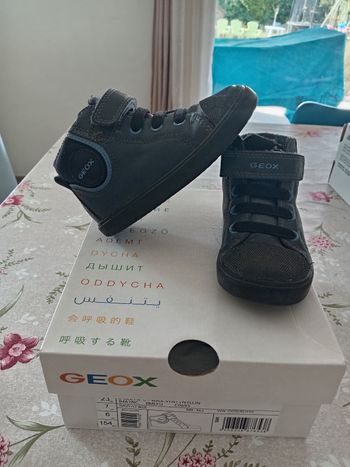 Basket sneaker bottines montante
 geox
 garçon
Pointure 23