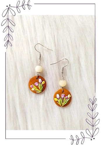 Boucles d'oreilles pendantes rondes en bois motif fleurs tulipes et perle en béryl