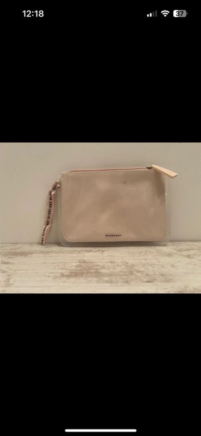 Pochette Burberry rosé et transparente - photo numéro 2