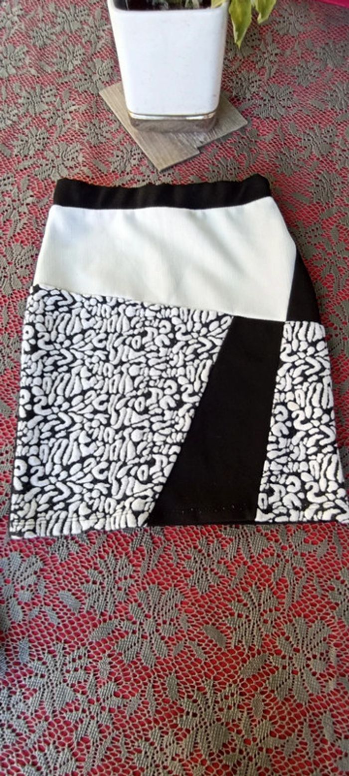 Jupe courte enfant fille taille 9 ans