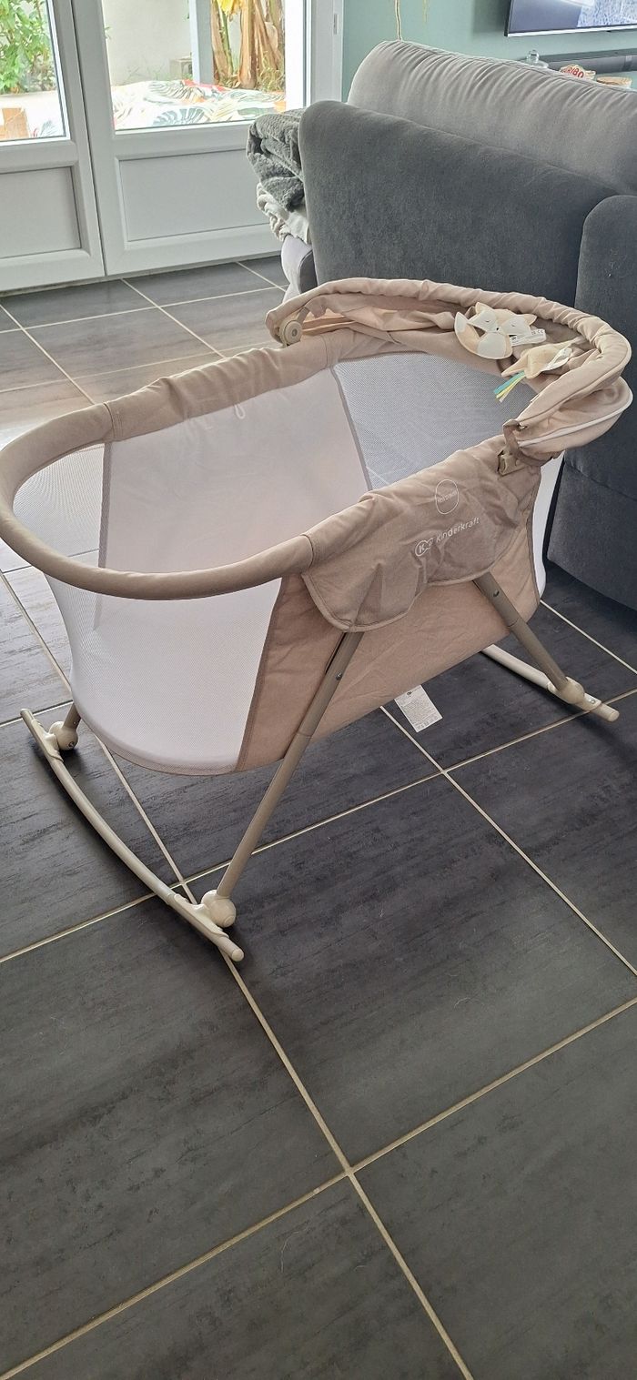 Berceau pliant de chez Bébé9 - photo numéro 2