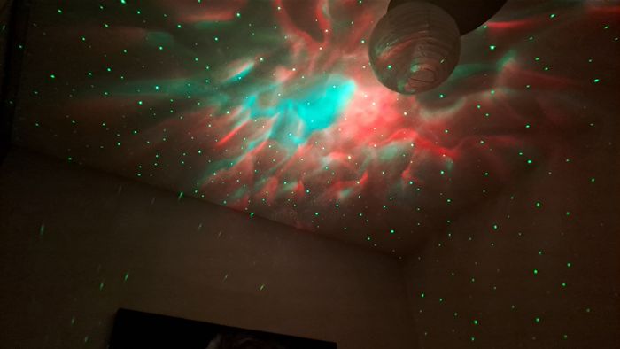 🌌 Projecteur Astronaute Ciel Étoilé & Aurore - Veilleuse Ambiance Lumineuse Magique Garantie ! 🚀 - photo numéro 4
