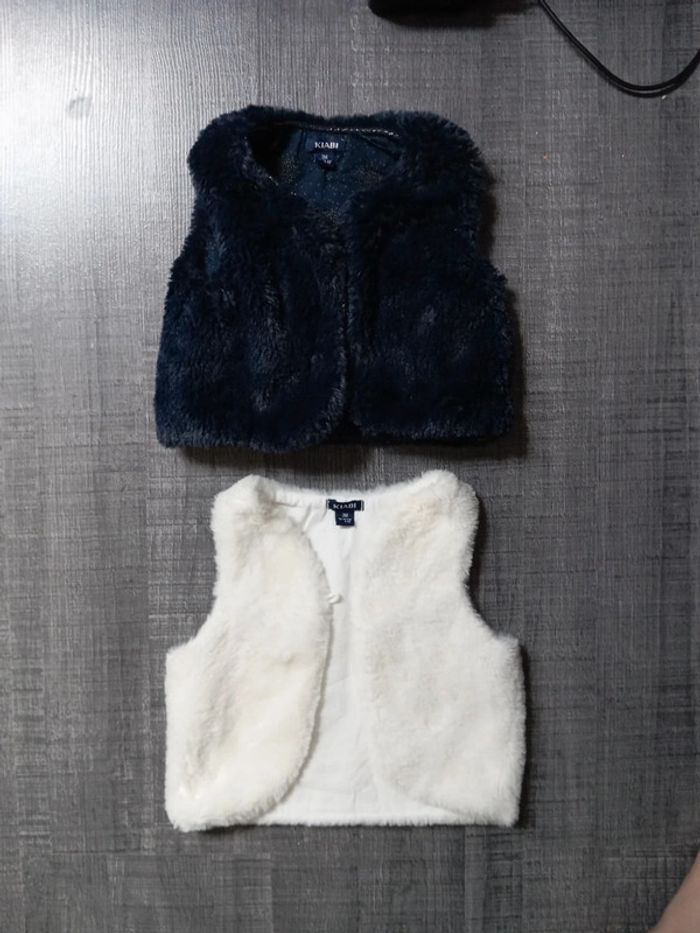 Lots de deux gilets sans manche fourrure