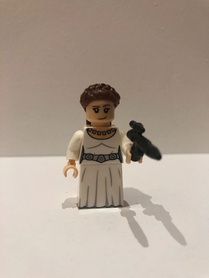 Figurine type lego Princesse Leia. Star Wars