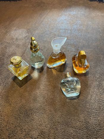 5 miniatures parfum Jeanne arthes