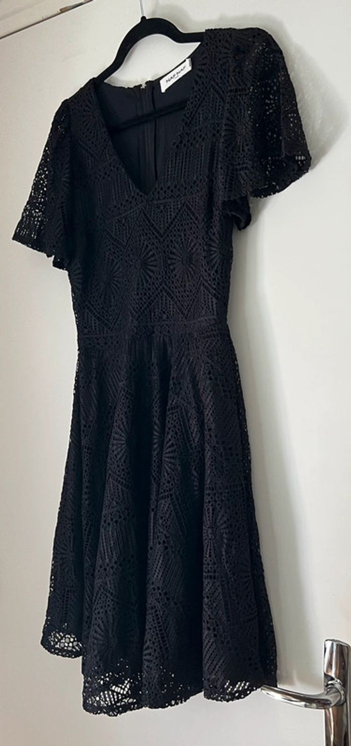 Robe brodée style patineuse taille XS-S - photo numéro 2