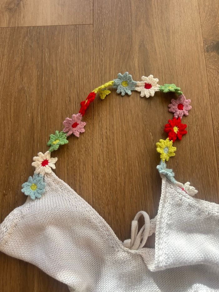 Robe blanche à détails fleuris - photo numéro 5