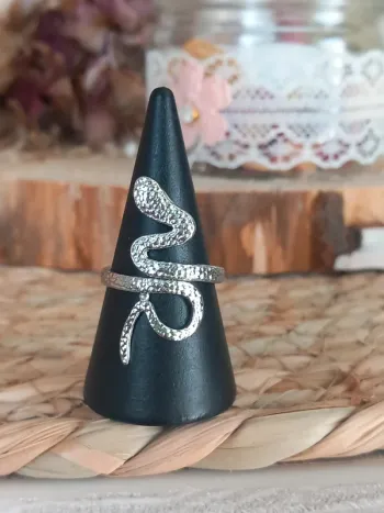Bague en forme de serpent