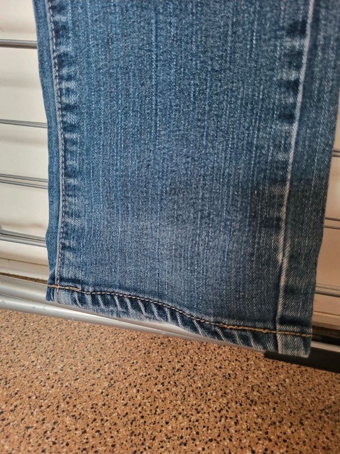 Pantalon jean bleu délavé - photo numéro 6