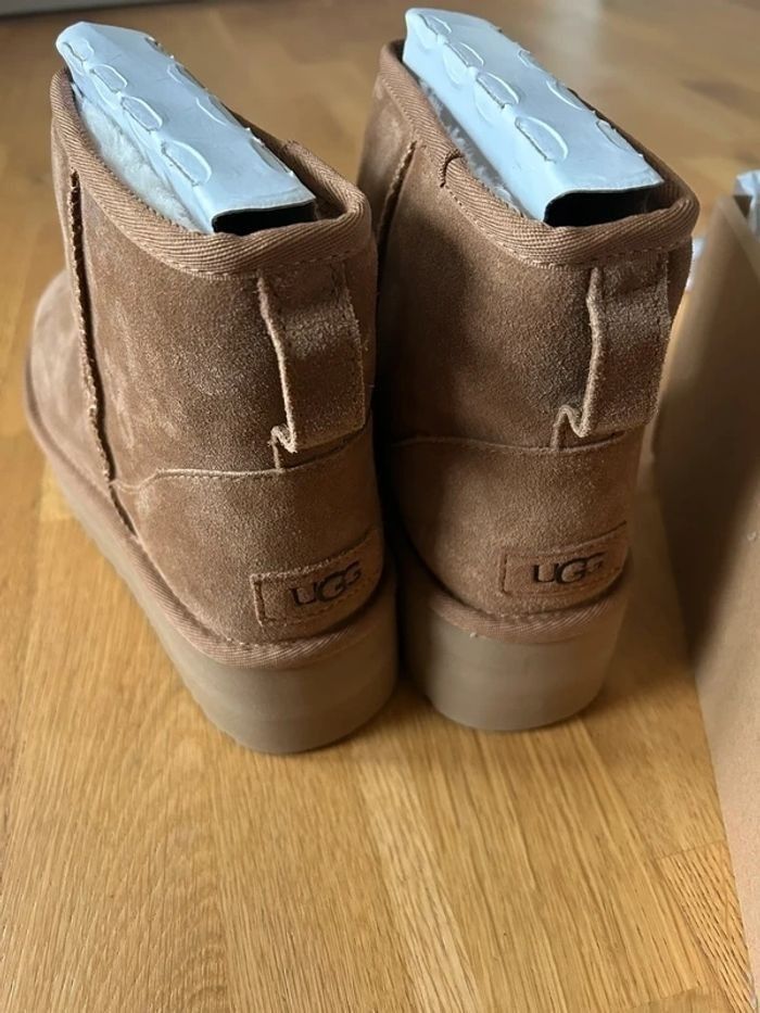 Ugg Classic mini Boots  39 - photo numéro 7