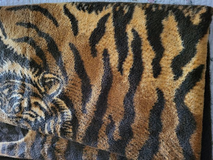 couvre lit , tigre , couverture fausse fourrure 180 x 200 - photo numéro 10