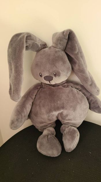 Doudou semi plat lapin NATTOU Lapidou gris foncé noeuds 35 cm