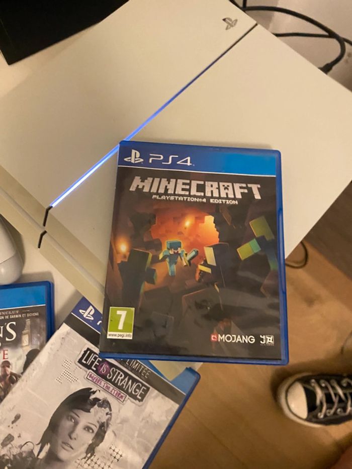 PS4 Blanche 500 Go en très bon état + Manette officielle + 3 Jeux - photo numéro 3