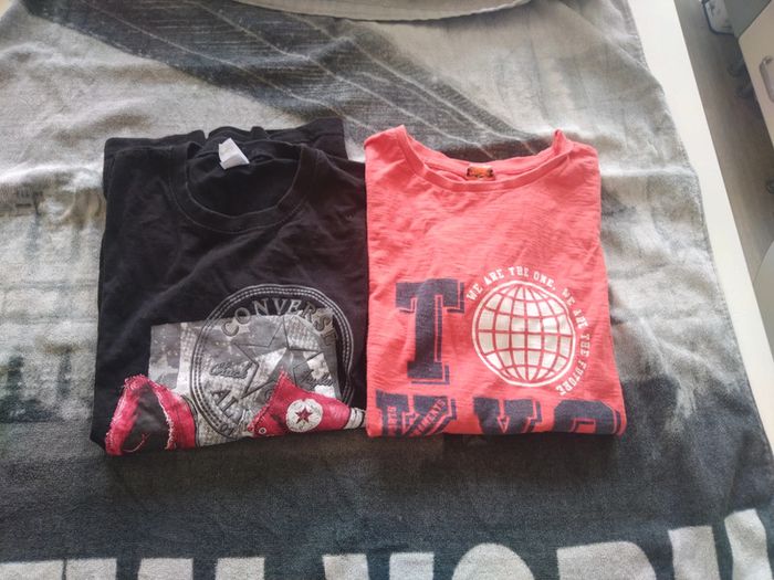 Lot 2 T shirts 12 ans