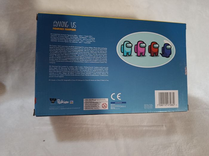Revente cadeau : coffret 2 figurines  " among us " ( bien tout lire merci) - photo numéro 2