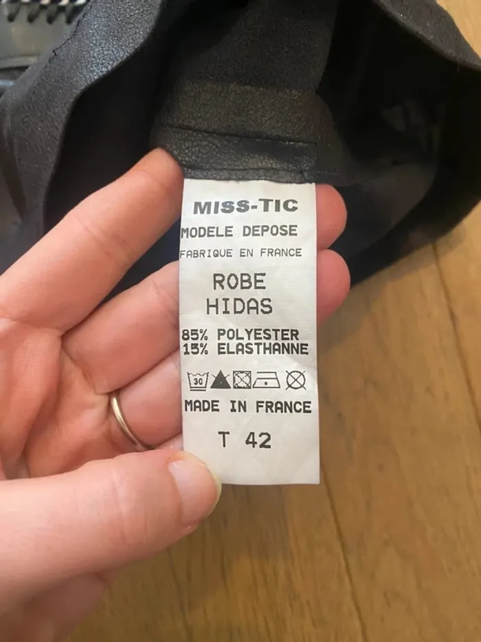 Robe sans manches enduite Miss Tic taille 42 - photo numéro 6