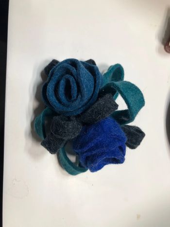 Broche en feutre