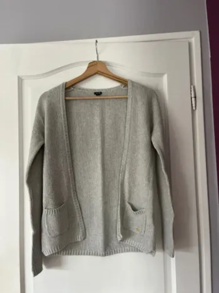 Lot 2 gilets longs fille 10 ans – Kiabi - photo numéro 2