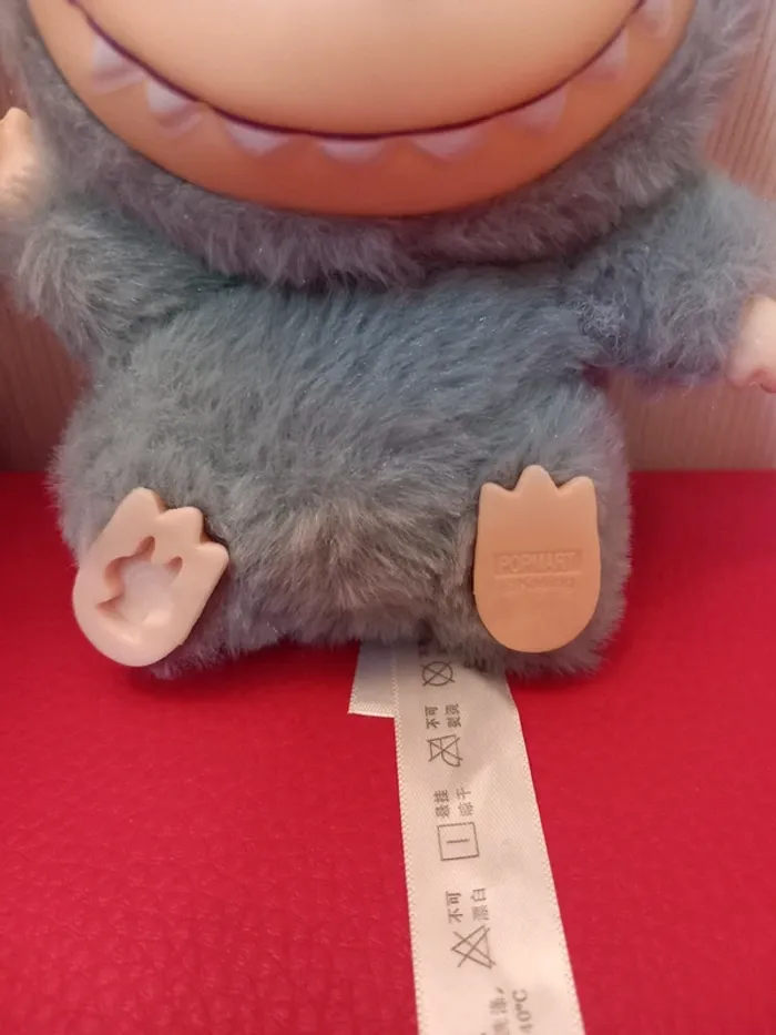 Labubu Hehe monstre mignon Popmart - photo numéro 3