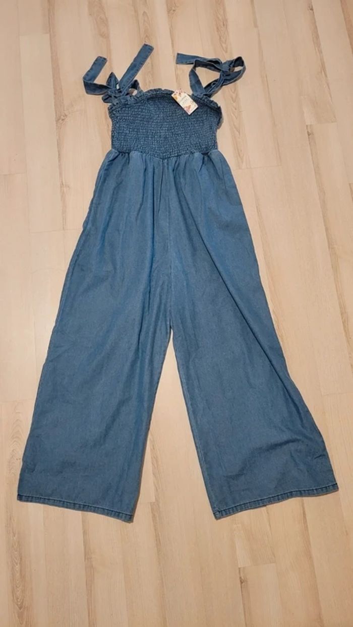 Vends combinaison jean neuve - photo numéro 3